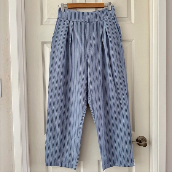Urban Outfitters • Stripe pant - Picture 2 of 10